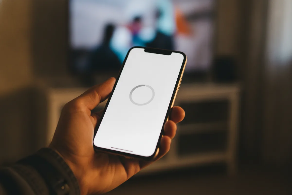 O Celular Não Acha a TV para Espelhar: Como Resolver